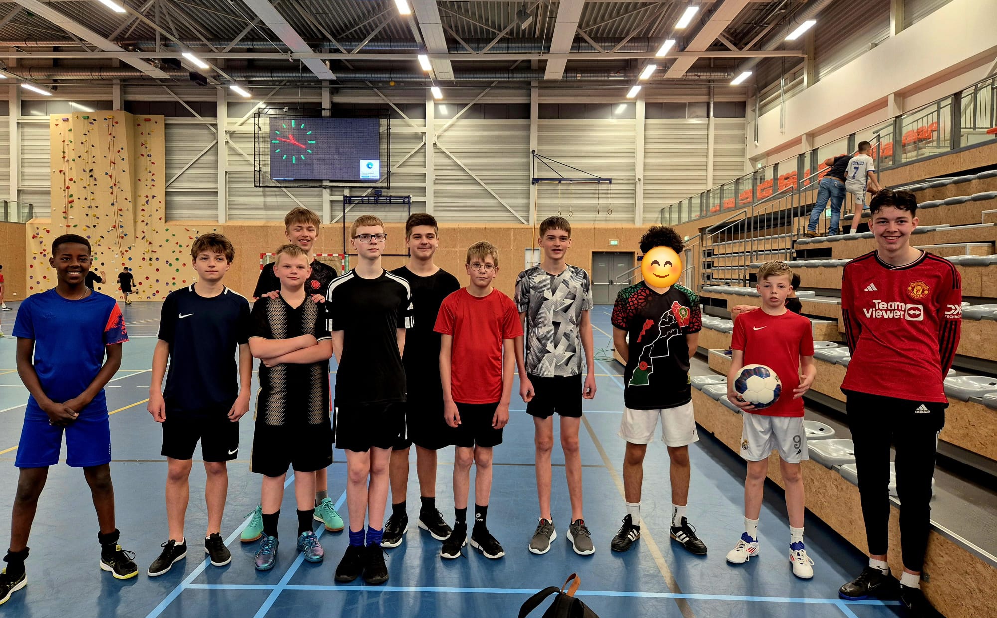 Jongeren in Ede organiseren succesvol zaalvoetbaltoernooi – met steun van Malkander